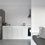 21 Luxury * Naousa